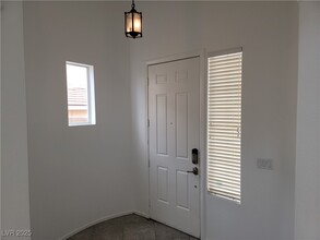 1158 Twinkling Meadows Dr in Henderson, NV - Building Photo - Building Photo