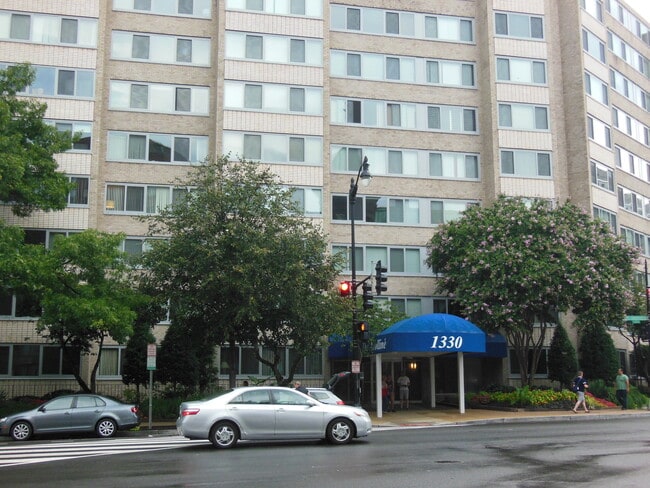 1330 New Hampshire Ave NW, Unit Apolline in Washington, DC - Building Photo - Building Photo