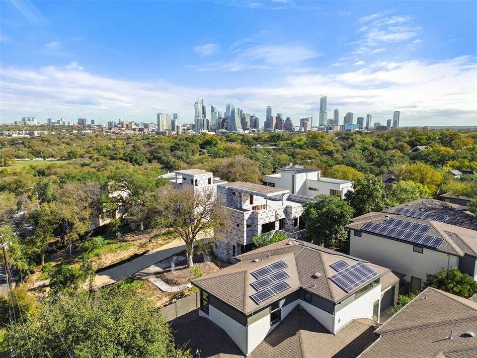 1303 Azie Morton Rd in Austin, TX - Building Photo