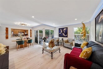 10310 NW 5th Terrace in Miami, FL - Building Photo - Building Photo