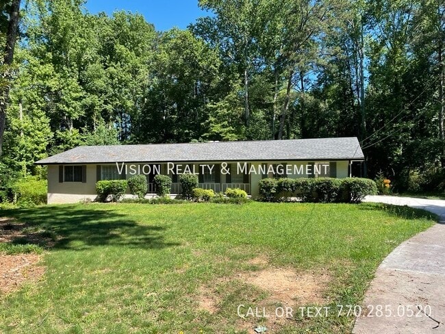 4125 Flat Shoals Rd in Union City, GA - Building Photo - Building Photo