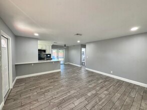 919 Laurel Dr in West Palm Beach, FL - Building Photo - Building Photo