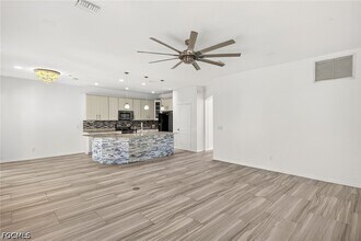 2858 Via Campania St in Ft. Myers, FL - Building Photo - Building Photo
