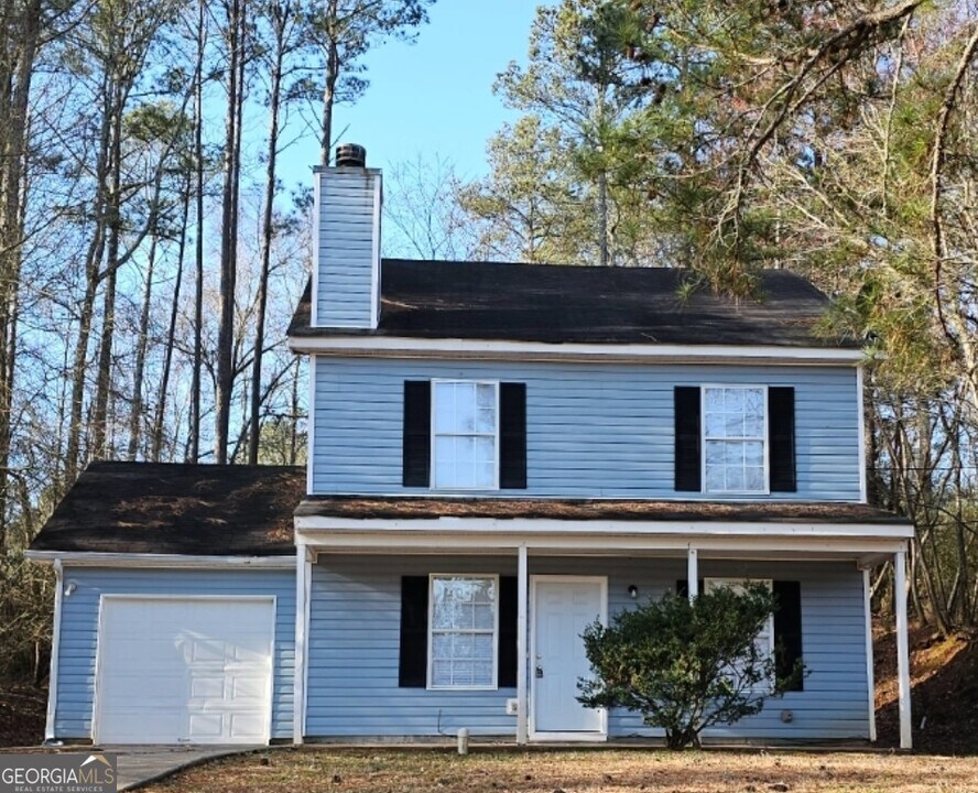 210 Sabal Dr in Palmetto, GA - Building Photo