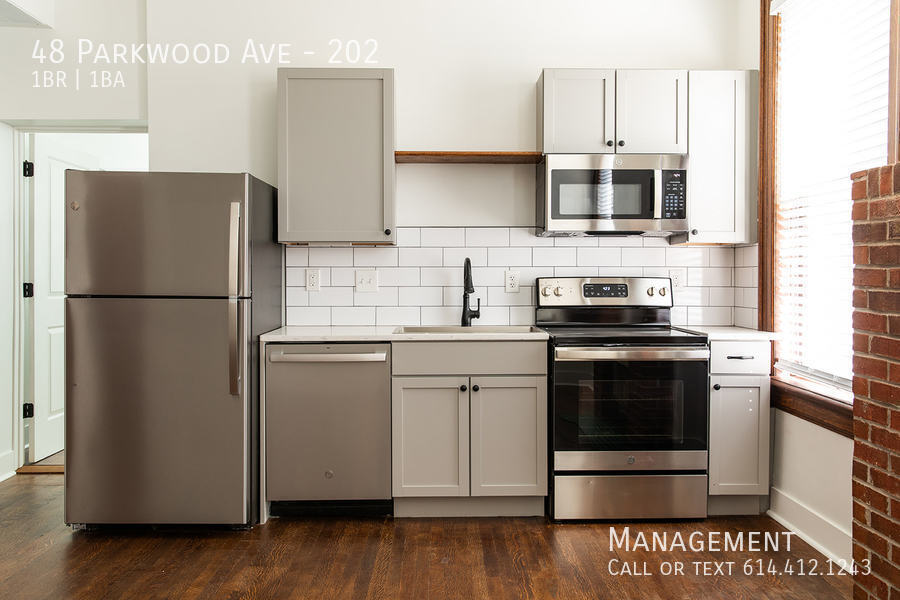48 Parkwood Ave in Columbus, OH - Building Photo