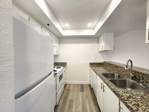 410 Sheridan Ave in Palo Alto, CA - Building Photo - Building Photo