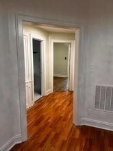 6113 S Sacramento Ave, Unit 1stFloor in Chicago, IL - Building Photo - Building Photo