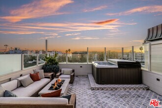 4315 Roma Ct in Los Angeles, CA - Building Photo - Building Photo
