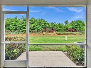 8 Key W Ct in Weston, FL - Foto de edificio - Building Photo