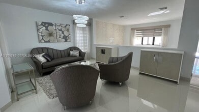 3570 W 92nd Pl in Hialeah, FL - Building Photo - Building Photo
