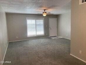 7141 N 16th St-Unit -223 in Phoenix, AZ - Building Photo - Building Photo