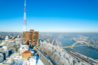 Grandview Towers in Pittsburgh, PA - Building Photo - Building Photo