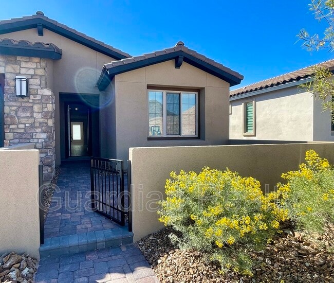 223 Sun Glaze Ave in Henderson, NV - Building Photo - Building Photo