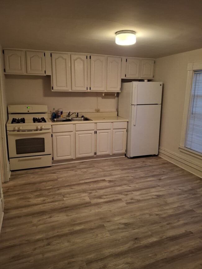 661 Lovett Ave SE, Unit Downtown EGR Utilities In in Grand Rapids, MI - Foto de edificio - Building Photo