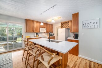 312 W Cooper Ave in Folly Beach, SC - Building Photo - Building Photo