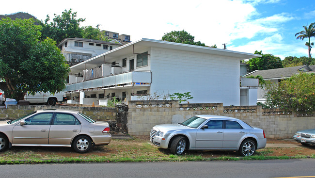 1709 Puowaina Dr in Honolulu, HI - Building Photo - Building Photo