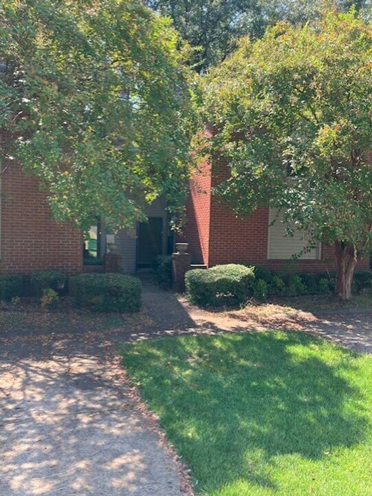 1807 Holmes St in Tupelo, MS - Building Photo