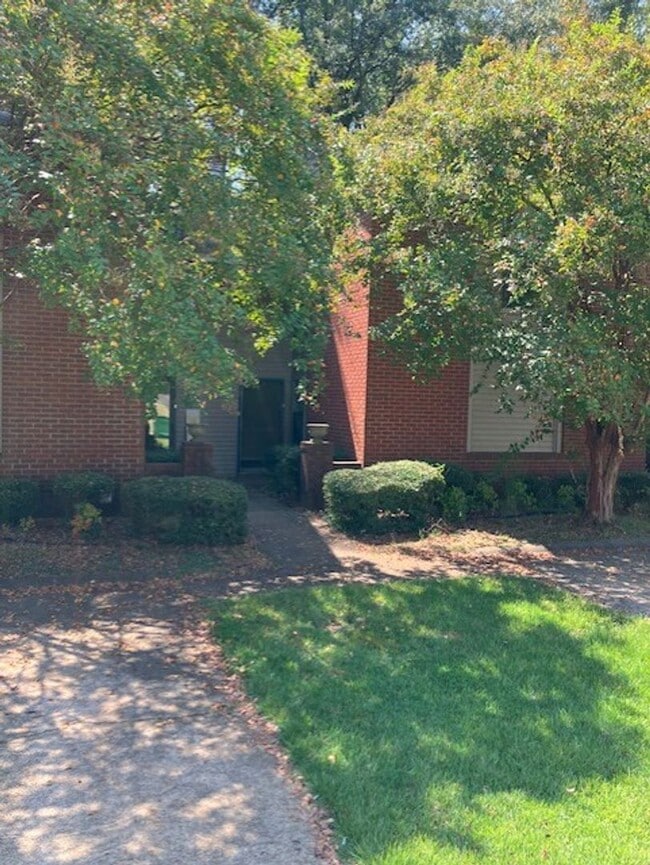 property at 1807 Holmes St