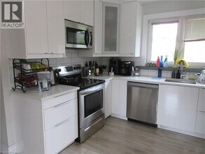 75 Richwill Rd in Hamilton, ON - Building Photo - Building Photo