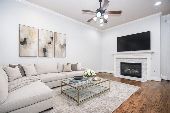 property at 1222 W 17th St