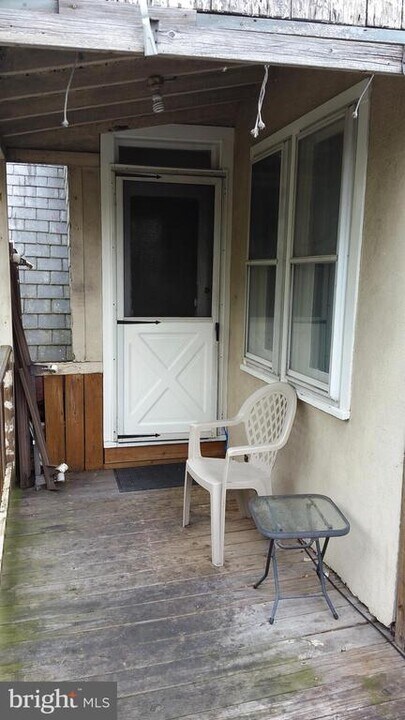 1327 Perkiomen Ave in Reading, PA - Building Photo