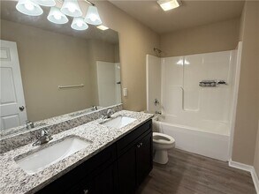 2915 NW 6th Pl in Cape Coral, FL - Foto de edificio - Building Photo