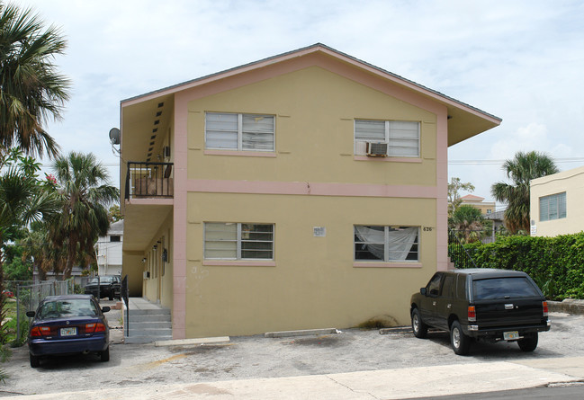 626 Datura St in West Palm Beach, FL - Building Photo - Building Photo