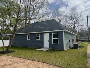 1746 John St in Conway, SC - Building Photo - Building Photo