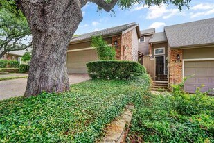 8518 Coppertowne Ln in Dallas, TX - Building Photo
