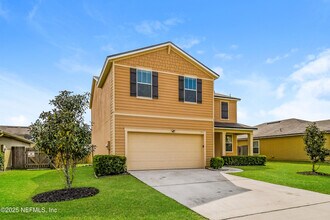 3862 Falcon Crest Dr in Green Cove Springs, FL - Building Photo - Building Photo