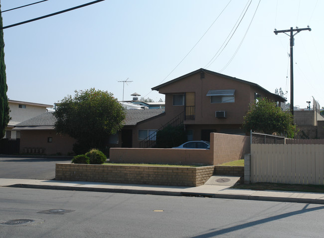 803 3rd St in El Cajon, CA - Foto de edificio - Building Photo