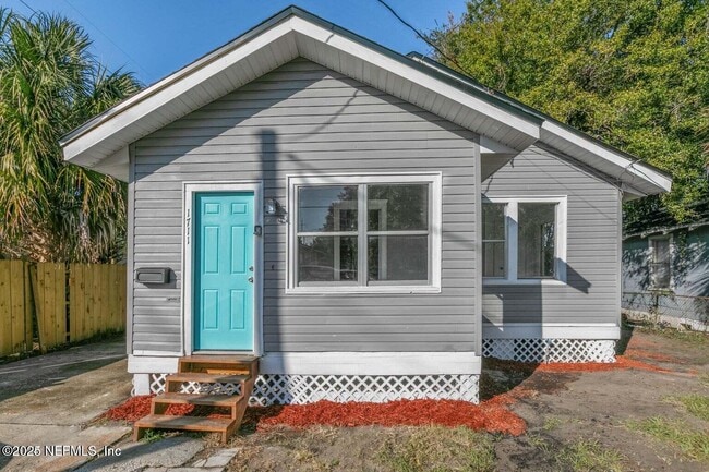 1711 E 27th St in Jacksonville, FL - Building Photo - Building Photo