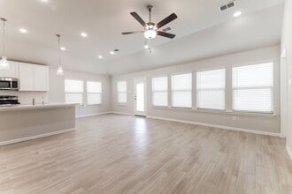 5108 Middlestone Ln in Argyle, TX - Foto de edificio - Building Photo