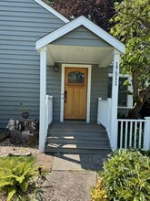 17511 100th Ave SW in Vashon, WA - Building Photo - Building Photo