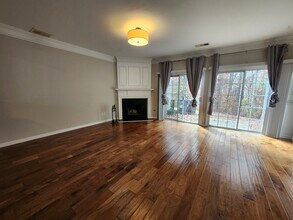 1030 Prestwyck Ct in Alpharetta, GA - Foto de edificio - Building Photo