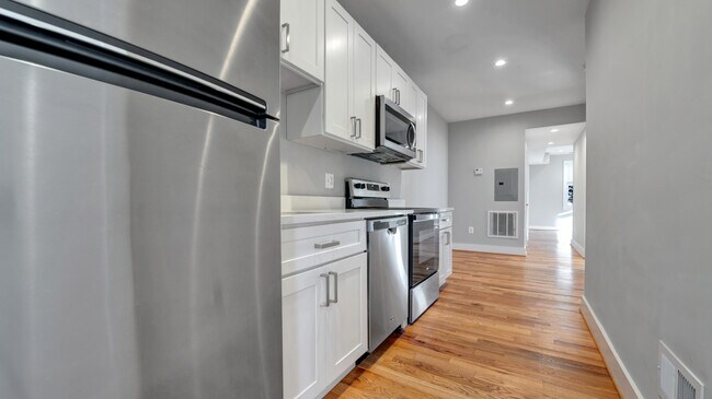 1911 M St NE in Washington, DC - Building Photo - Building Photo