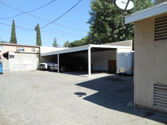 315 Griswold Ave in San Fernando, CA - Building Photo