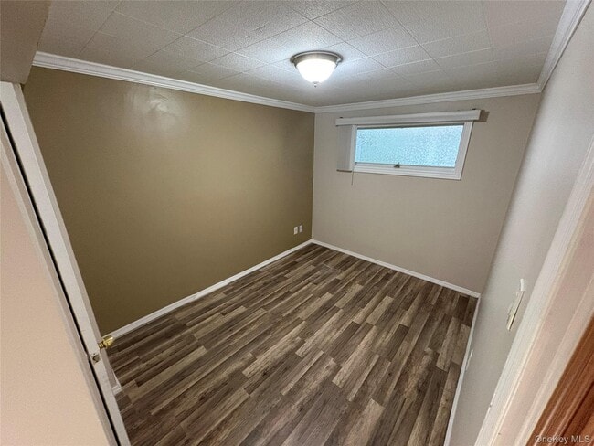 318 Claremont Ave in West Babylon, NY - Building Photo - Building Photo