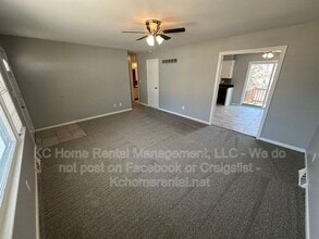 7318 James A Reed Rd in Kansas City, MO - Building Photo - Building Photo