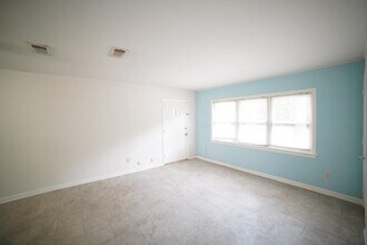 2317 Tupelo Terrace in Tallahassee, FL - Building Photo - Building Photo