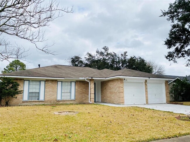 property at 16118 Pasadero Dr