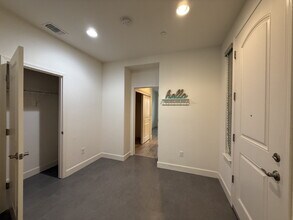 8441 Ponta Delgada Dr in Elk Grove, CA - Building Photo - Building Photo