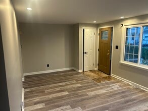 51 Avon St, Unit Left Side in Blasdell, NY - Building Photo - Building Photo