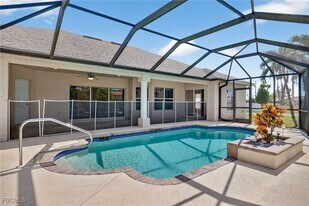 2007 SW 43rd Terrace in Cape Coral, FL - Building Photo