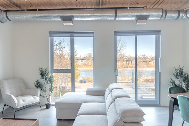 EV606 in Calgary, AB - Building Photo - Building Photo