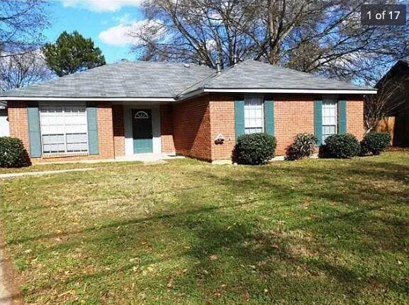 2637 Green Oaks Dr in Montgomery, AL - Building Photo