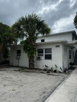 1104 State St in West Palm Beach, FL - Building Photo
