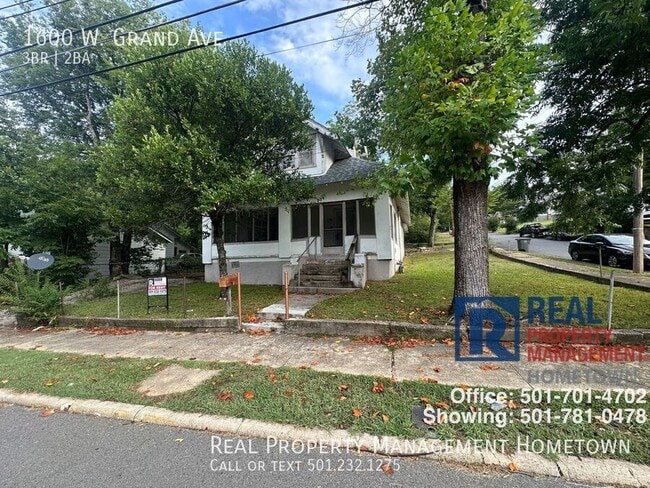 property at 1600 W Grand Ave