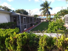 2617 Lincoln St in Hollywood, FL - Foto de edificio - Interior Photo