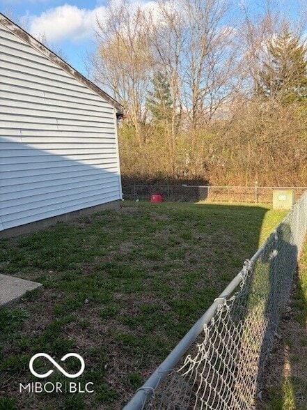 5321 Gainsborough Ct in Indianapolis, IN - Foto de edificio - Building Photo